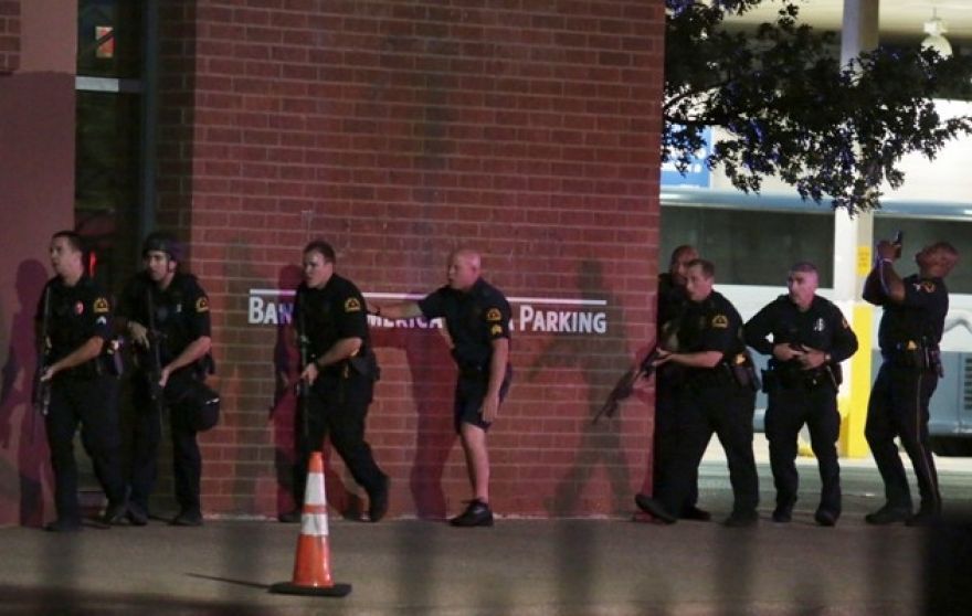 153 News - Because Censorship Kills - Dallas Shooting Action 10